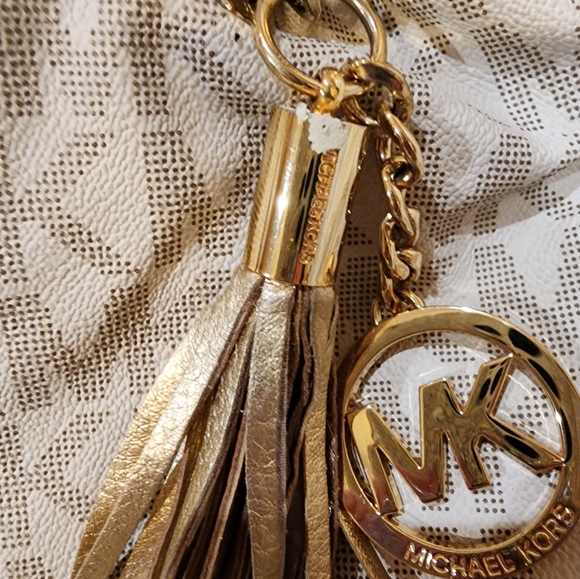 Michael Kors purse - Picture 2 of 4